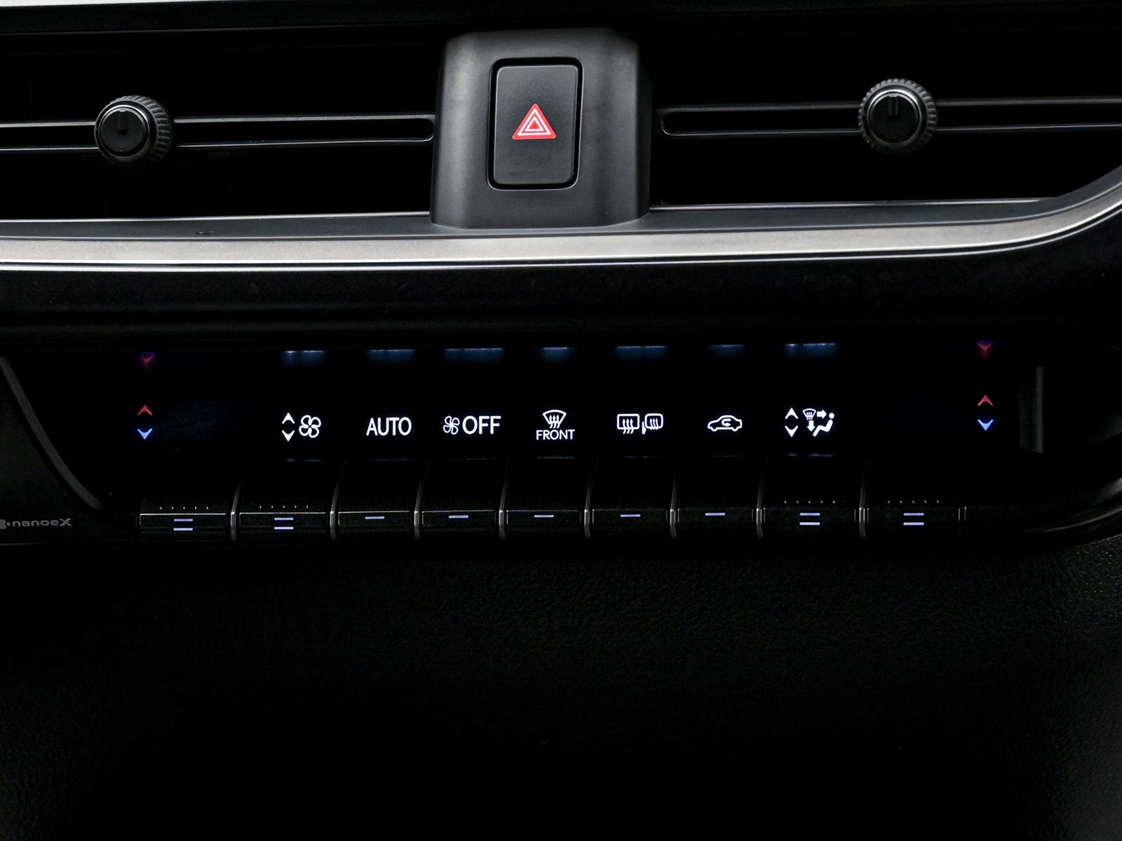 Lexus UX 250h 2022 11/15