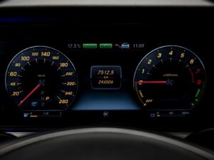 Mercedes-Benz E-Class 350e2016 8/16