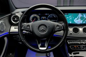 Mercedes-Benz E-Class 350e2016 9/16