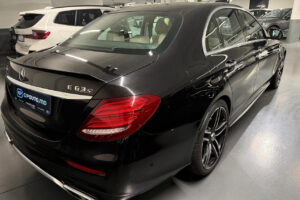 Mercedes-Benz E-Class AMG 2019 2/12