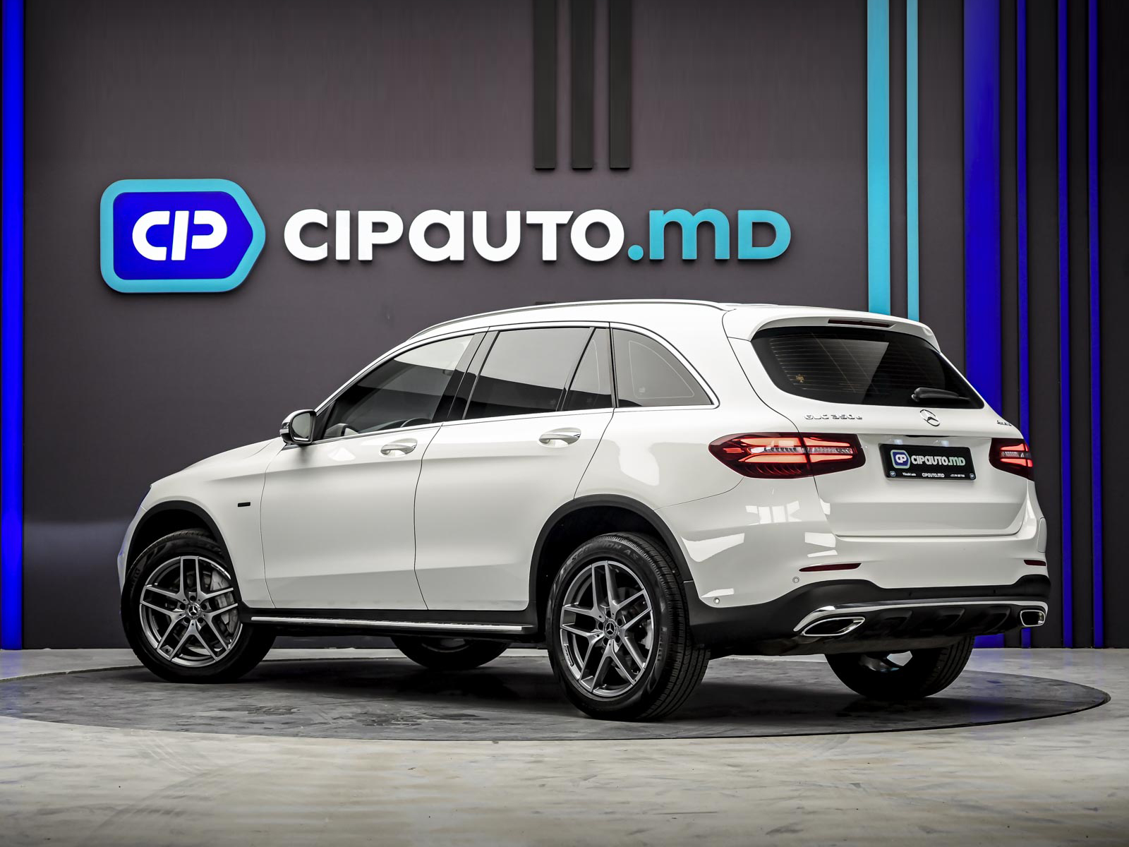 Mercedes-Benz GLC 350e2018 2/17