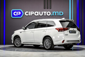 Mitsubishi Outlander 2020 2/15