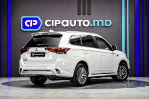Mitsubishi Outlander 2020 3/15