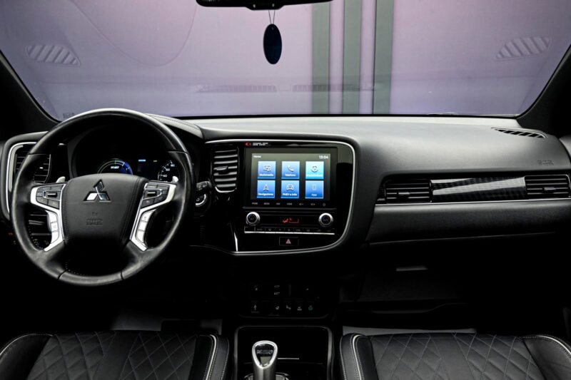 Mitsubishi Outlander 2020 5/15