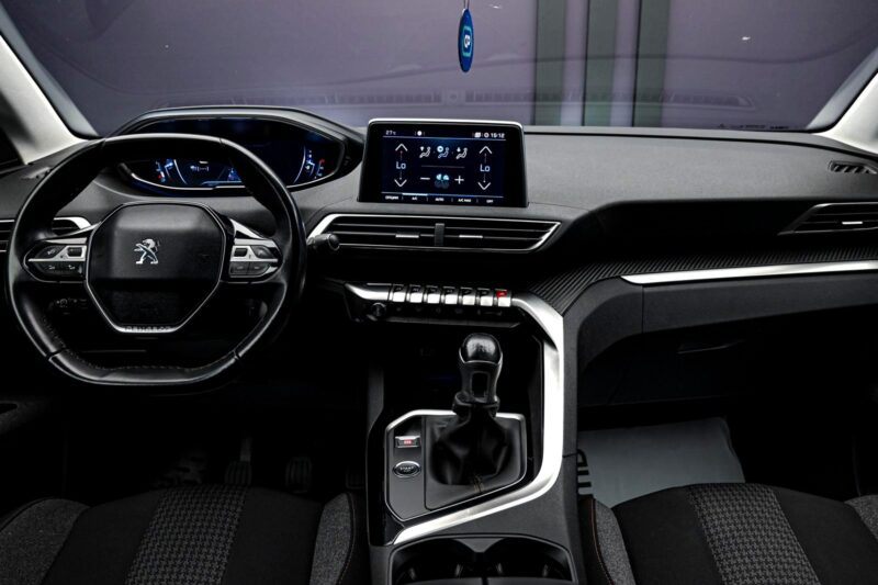 Peugeot 3008 2018 5/13
