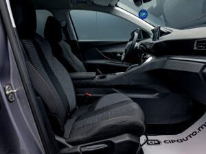 Peugeot 3008 2019 6/13