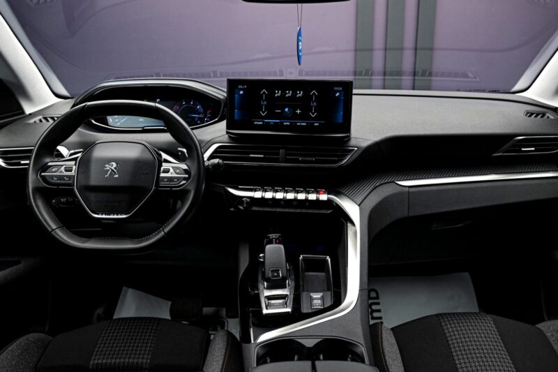 Peugeot 3008 2021 5/13