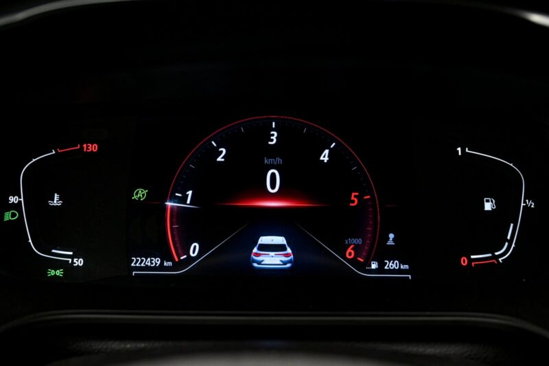 Renault Megane 2021 8/12