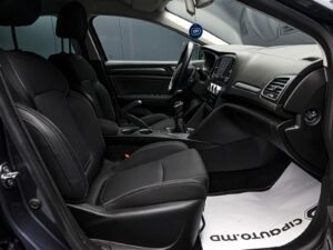 Renault Megane 2021 6/12