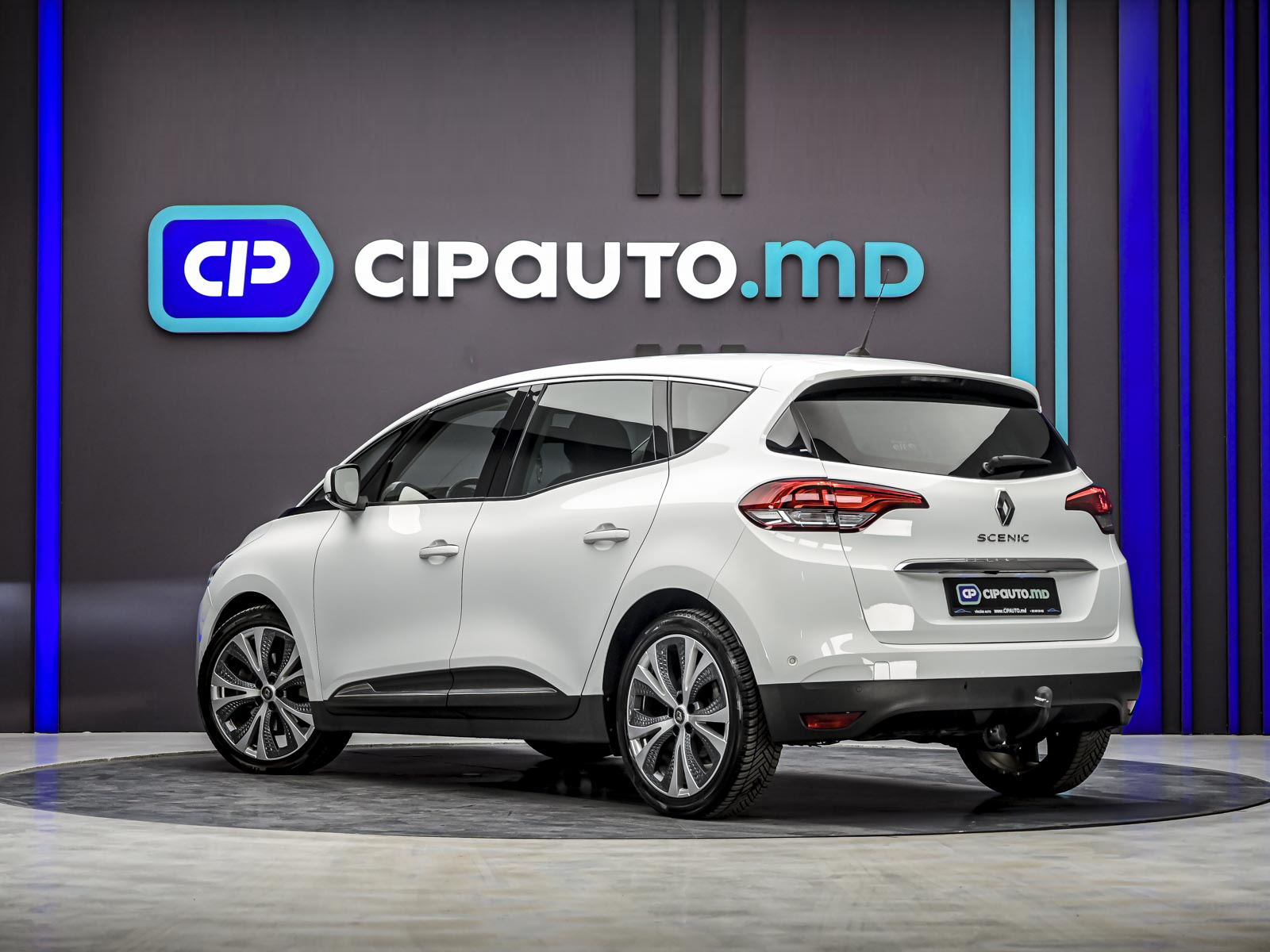 Renault Scenic 2018 2/13