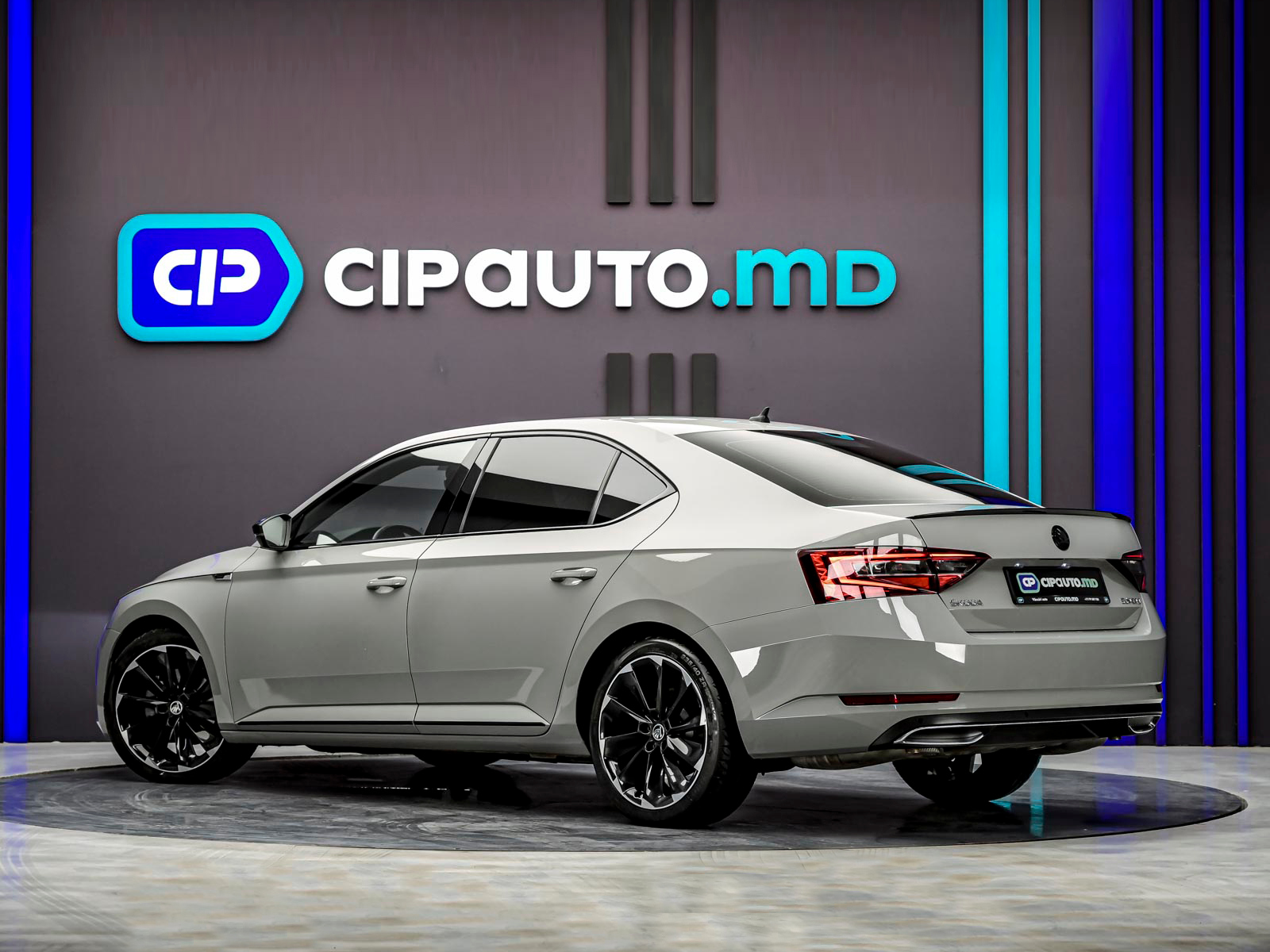 Skoda Superb 2019 2/14