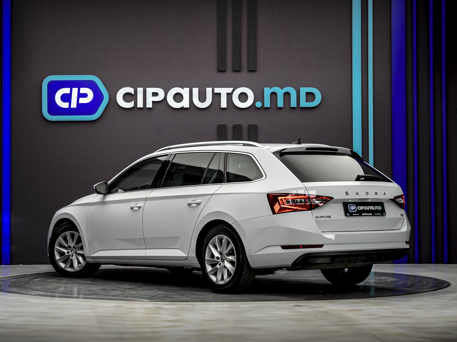 Skoda Superb iV2021 2/14