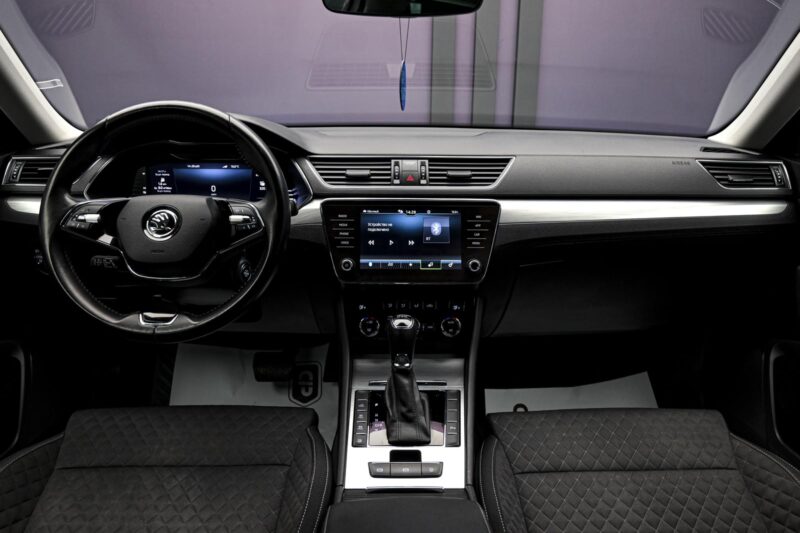 Skoda Superb iV2021 5/14