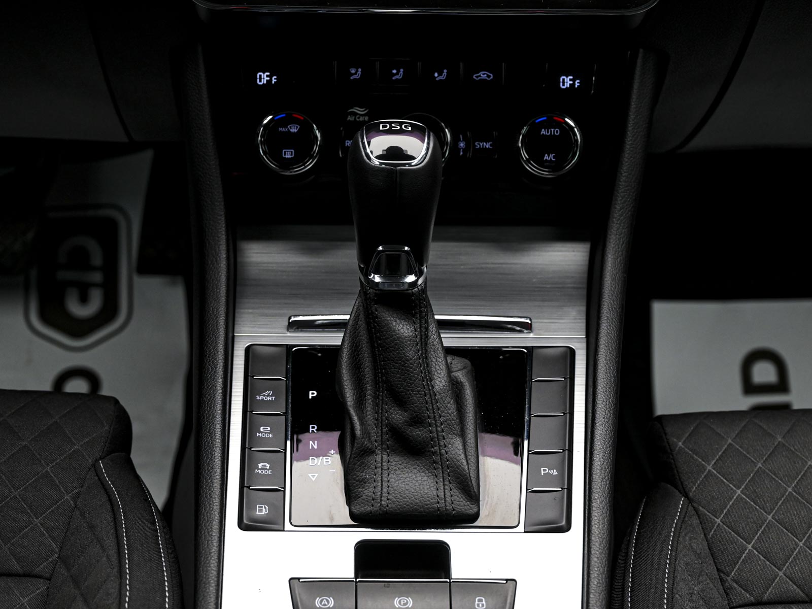 Skoda Superb iV2021 12/14