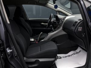 Toyota Auris 2007 6/12