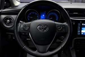 Toyota Auris 2018 9/12