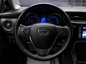 Toyota Auris 2018 9/12