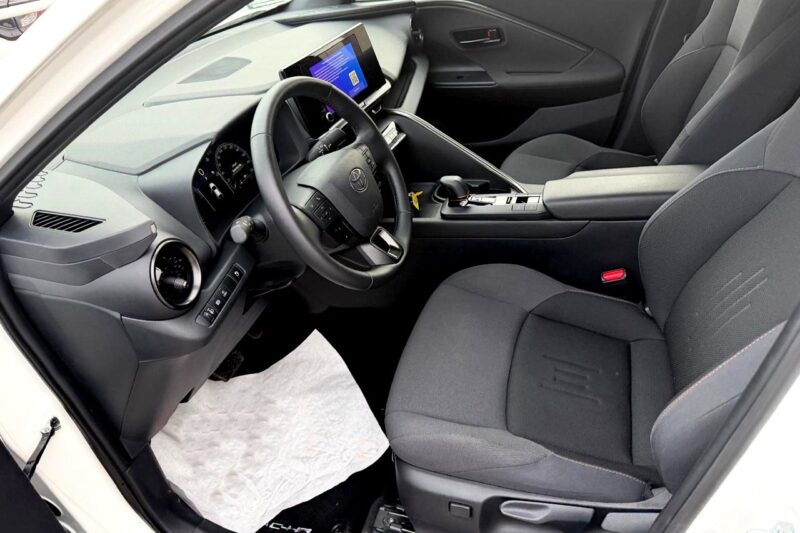 Toyota C-HR 2025 5/9