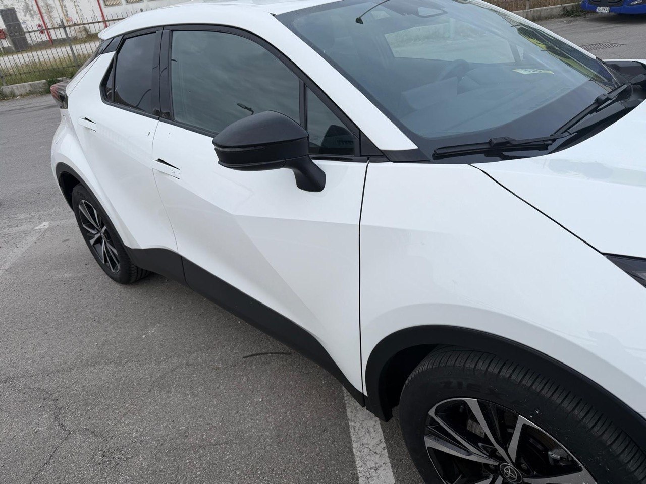 Toyota C-HR 2025 4/9