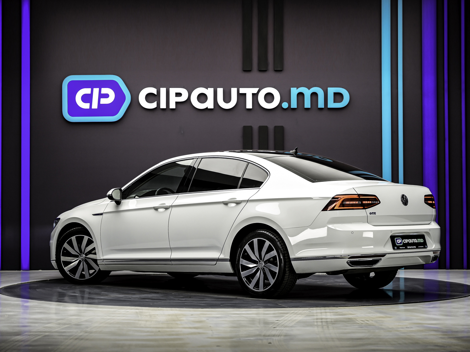 Volkswagen Passat GTE2017 2/13