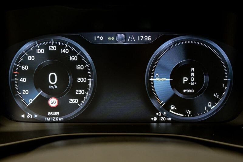 Volvo XC40 2020 8/13