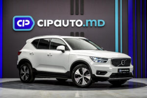 Volvo XC40 2021 4/13