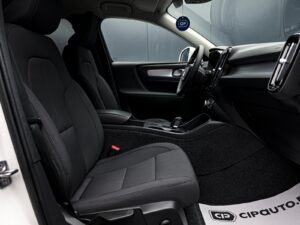 Volvo XC40 2021 6/13