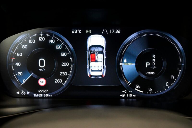 Volvo XC40 2021 8/13