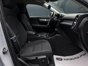 Volvo XC40 2021 6/13