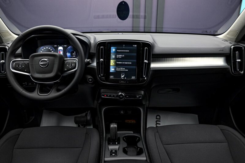 Volvo XC40 2021 5/13