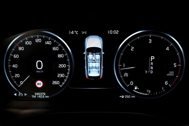 Volvo XC60 2017 8/14
