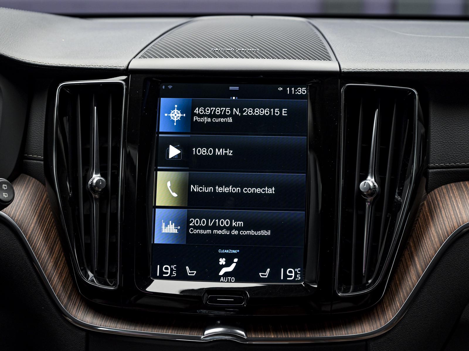 Volvo XC60 2020 10/14