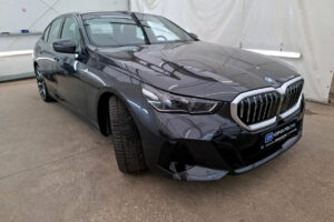 BMW 5 Series 530e2025 4/9