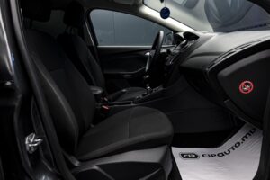 Ford Focus 2015 6/12