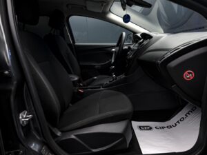 Ford Focus 2015 6/12