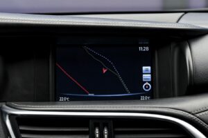 Infiniti Q30 2016 10/13