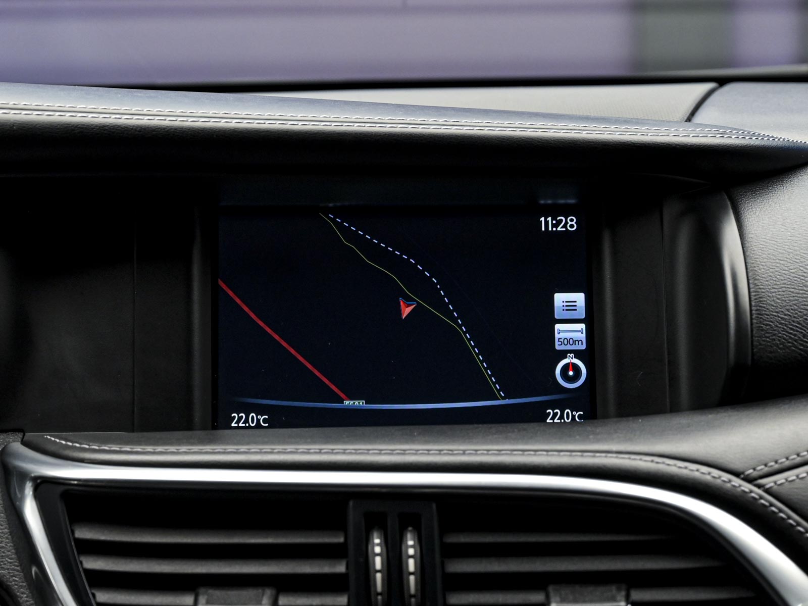 Infiniti Q30 2016 10/13