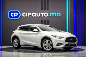 Infiniti Q30 2016 4/13