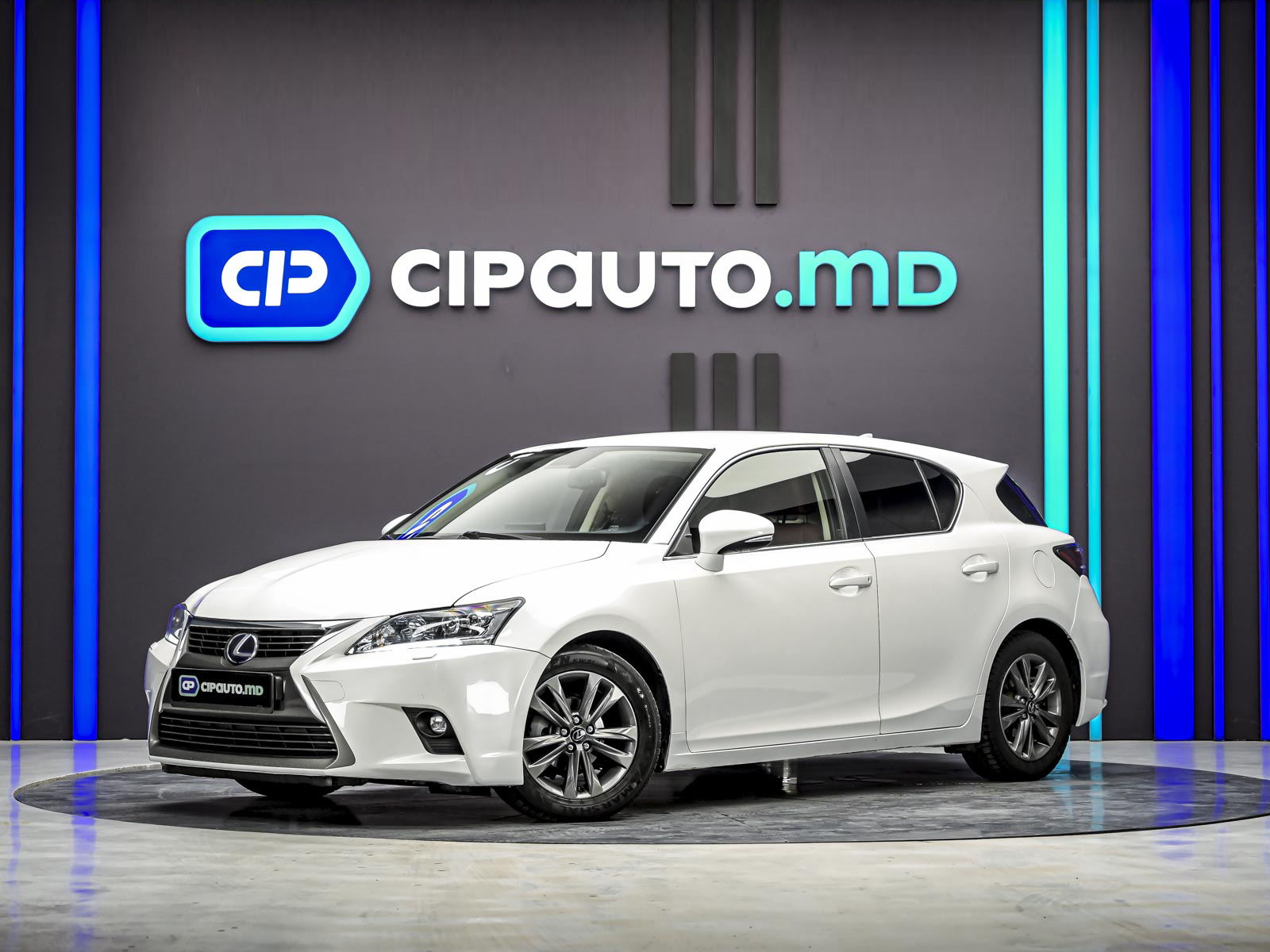 Lexus CT 200h2015 1/14