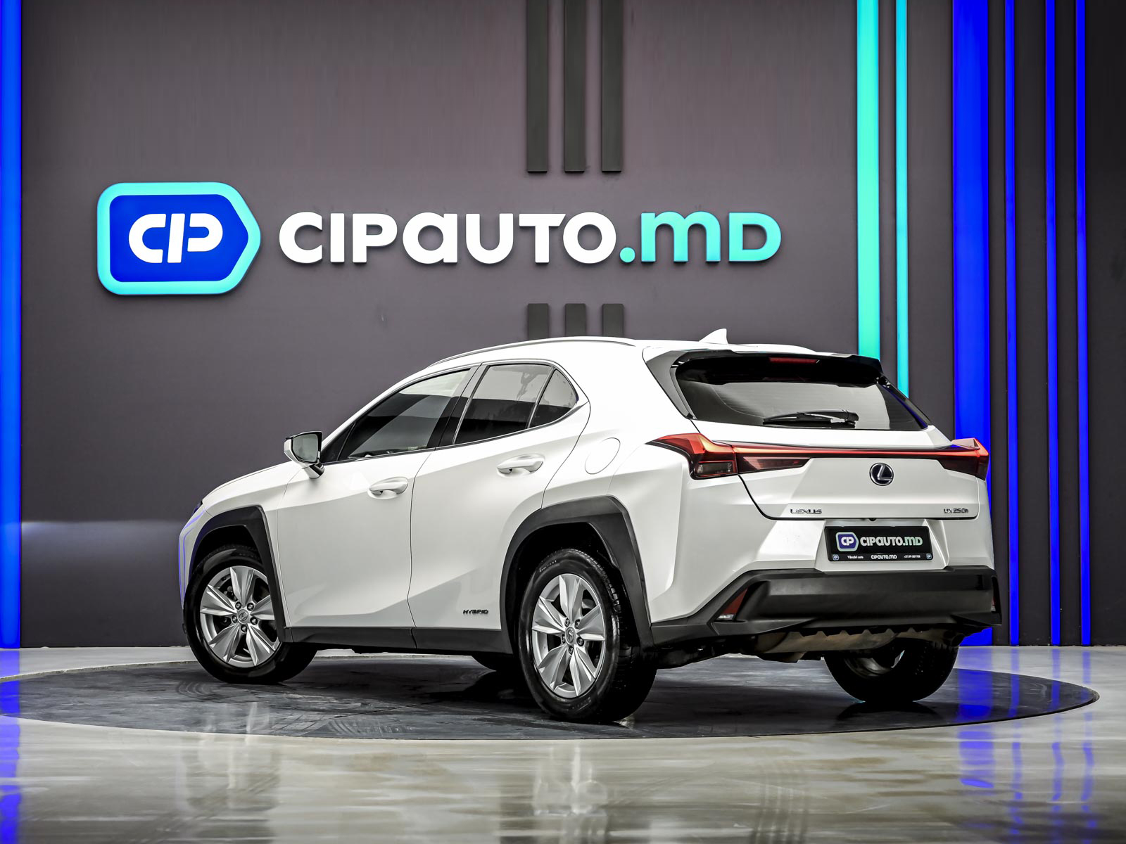 Lexus UX 250h 2020 2/15