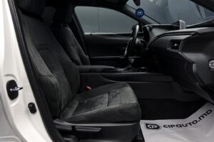 Lexus UX 250h 2020 6/15