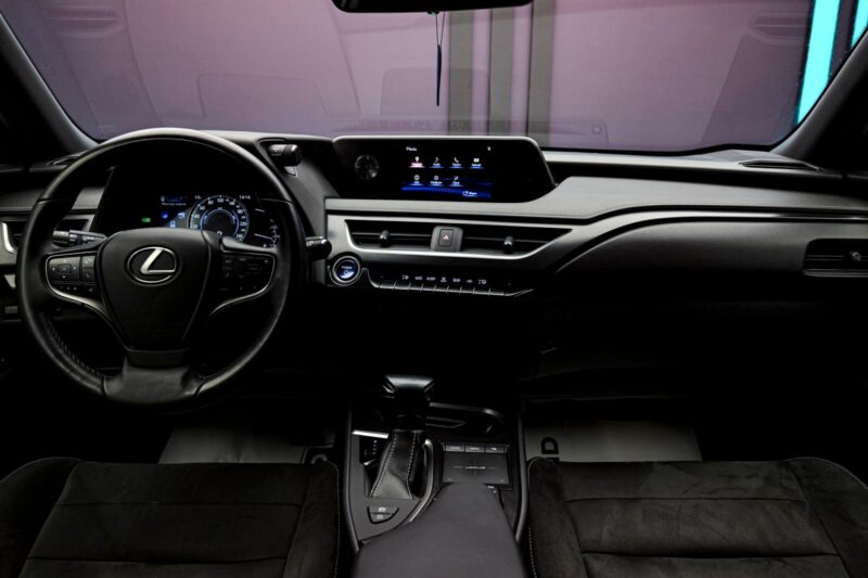 Lexus UX 250h 2020 5/15
