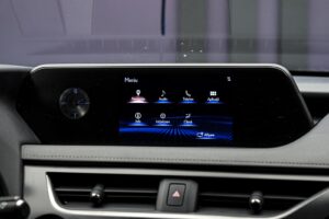 Lexus UX 250h 2020 10/15