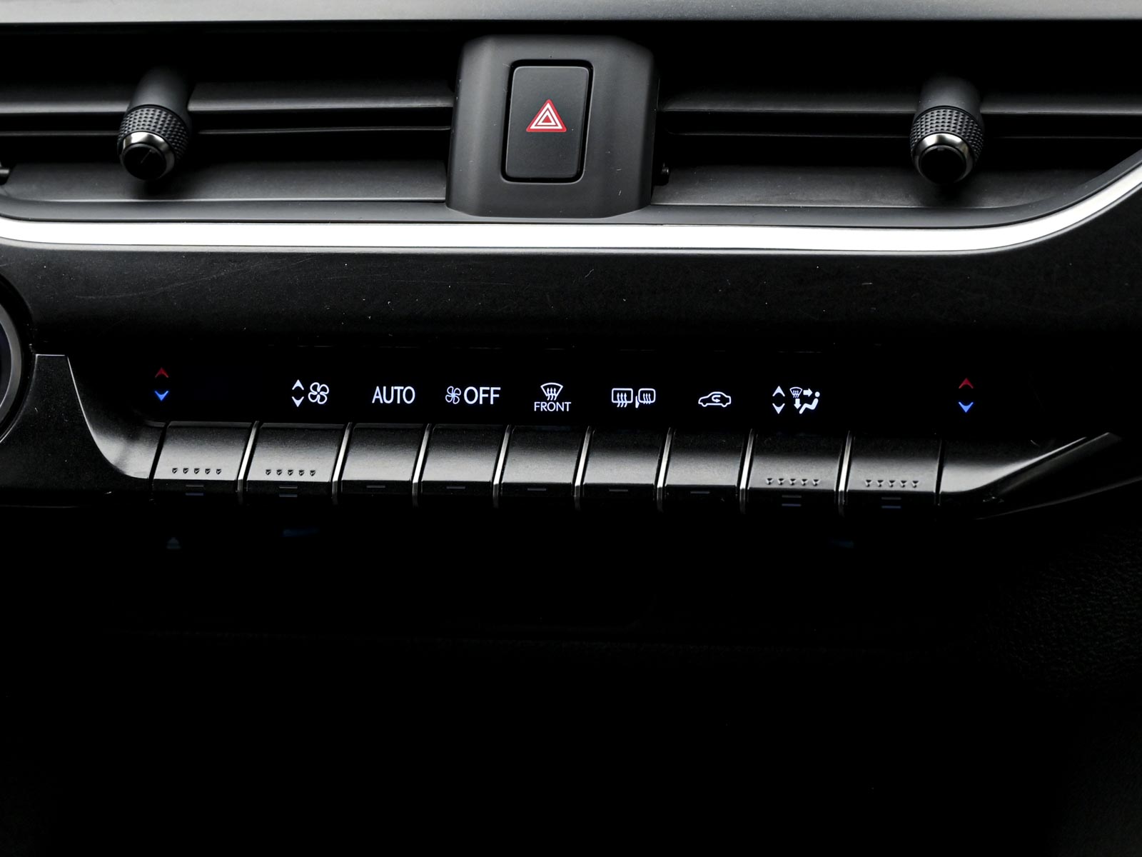 Lexus UX 250h 2020 11/15