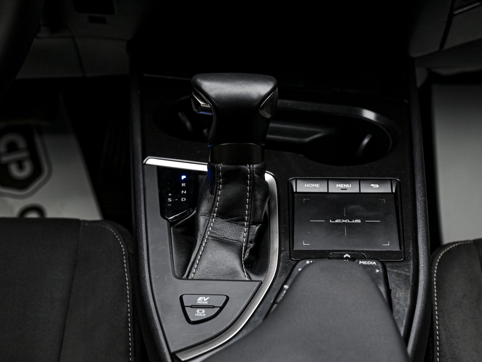 Lexus UX 250h 2020 12/14