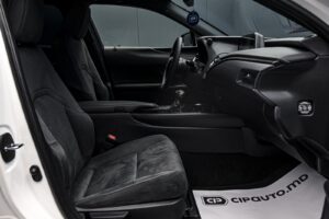 Lexus UX 250h 2020 6/14