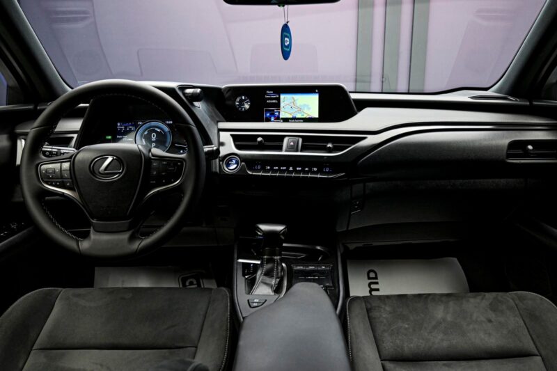 Lexus UX 250h 2020 5/14