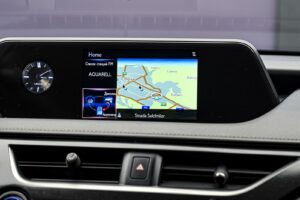 Lexus UX 250h 2020 10/14