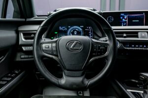 Lexus UX 250h 2021 9/15