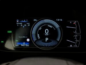Lexus UX 250h 2021 8/15